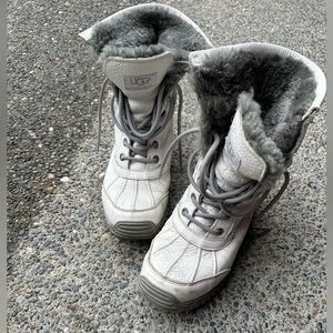 UGG boots with fur lining
